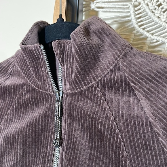 Lululemon Scuba Track Jacket Velvet Cord color Espresso NWT 4 - Picture 5 of 8
